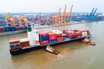 Cước vận tải container chịu nhiều tác động do ảnh hưởng xung đột chiến sự tại Trung Đông. (Ảnh minh họa. Nguồn : Việt Hùng/Vietnam+)