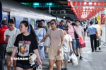 Ngành Đường sắt đã chuẩn bị các kế hoạch tăng cường chạy tàu trong dịp nghỉ lễ. (Ảnh: Việt Hùng/Vietnam+)