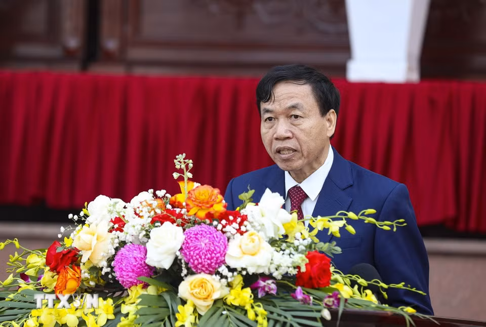 Chủ tịch Ủy ban Nhân dân tỉnh Điện Biên Lê Văn Lương phát biểu tại Lễ ra quân. (Ảnh: Xuân Tư/TTXVN)