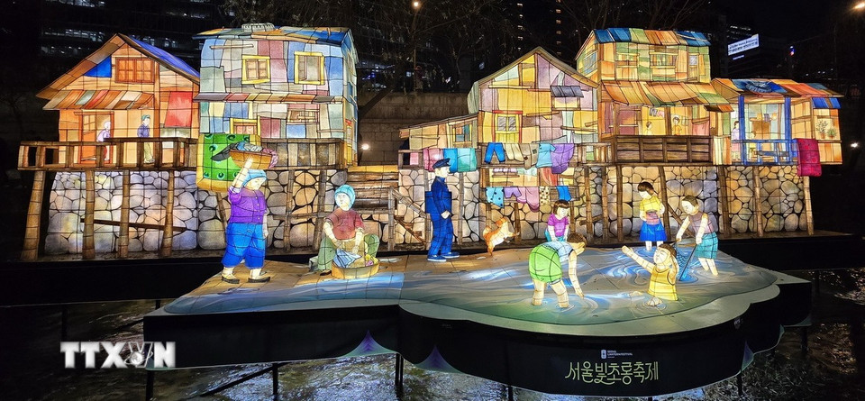 Những hoạt cảnh nhộn nhịp bên suối Cheonggye thuở nào. (Ảnh: Đức Thắng/TTXVN)