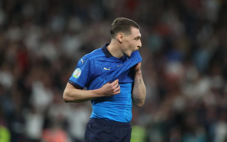 Ở lượt sút thứ 2, Belotti khiến người hâm mộ Italy lo lắng khi không thể thắng được thủ thành Pickford. (Nguồn: UEFA)