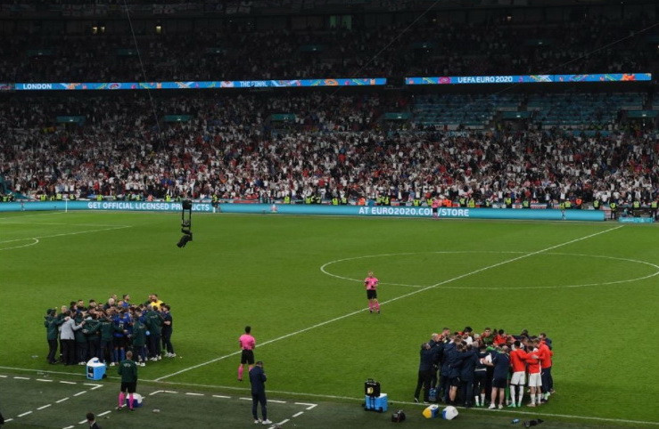 Kết quả này được giữ nguyên khi kết thúc 90 phút, buộc hai đội phải bước vào hiệp phụ. (Nguồn: UEFA)