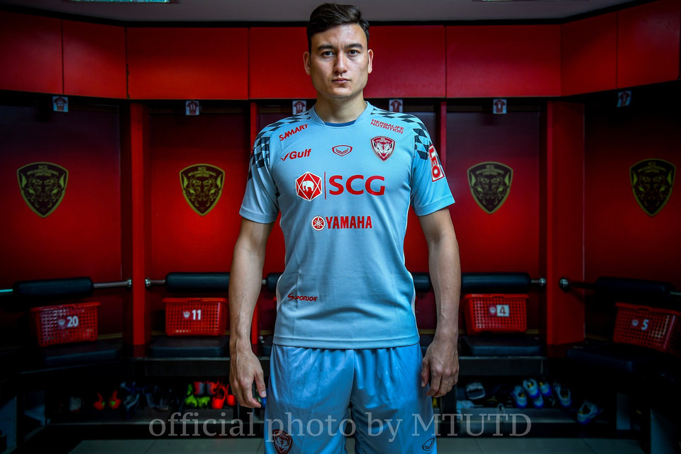 Thủ thành số 1 tuyển Việt Nam sẽ thi đấu cho Muangthong United theo hợp đồng có thời hạn 3 năm.