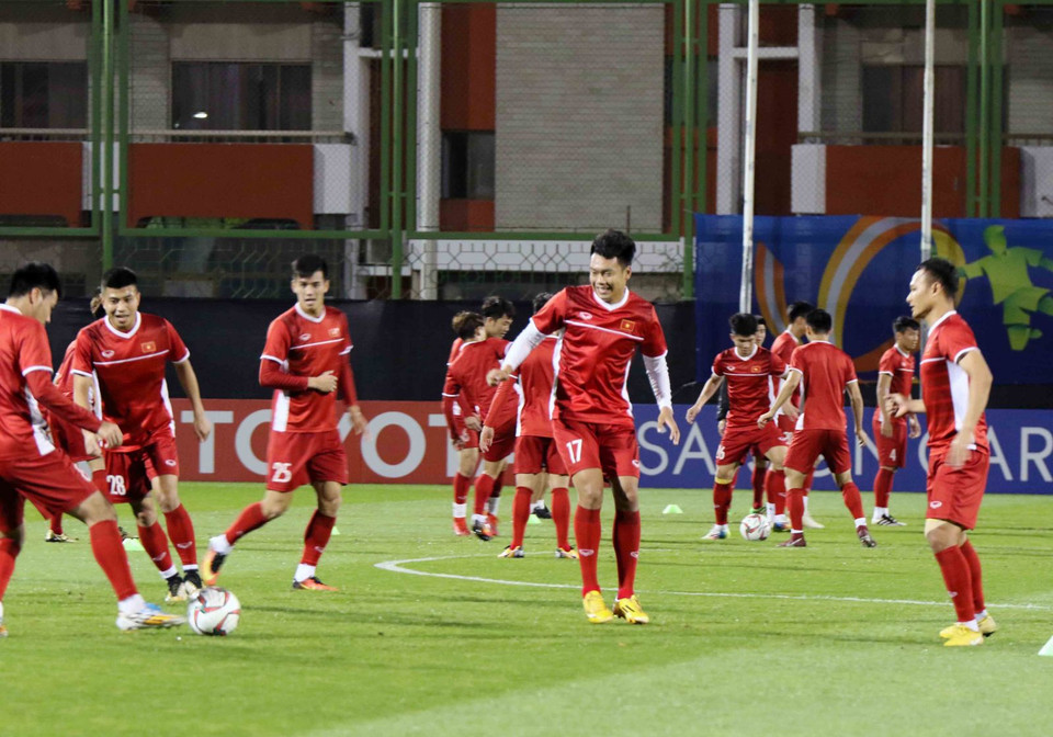 Trọng Hoàng (ngoài cùng bên phải) đã không còn mang đến lo lắng nào nữa về chấn thương.(Nguồn: VFF)