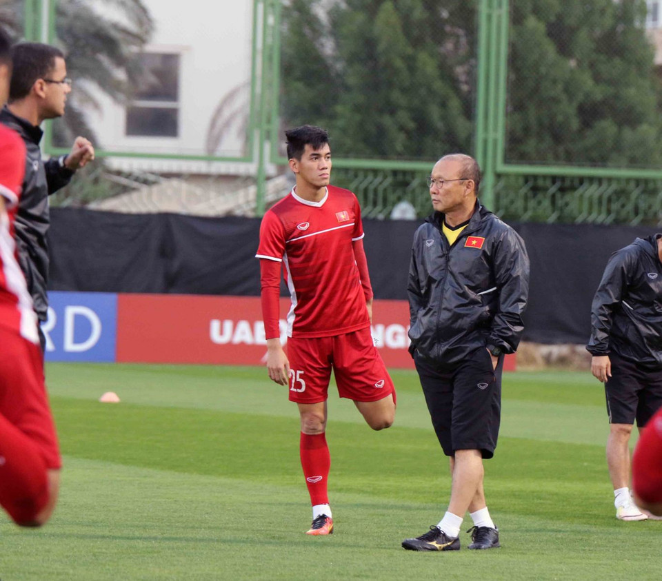 Mặc dù mang nhiều tính thư giãn, nhưng các trò chơi mà thầy Park đặt ra đều đòi hỏi sự phối hợp tập thể... (Nguồn: VFF)