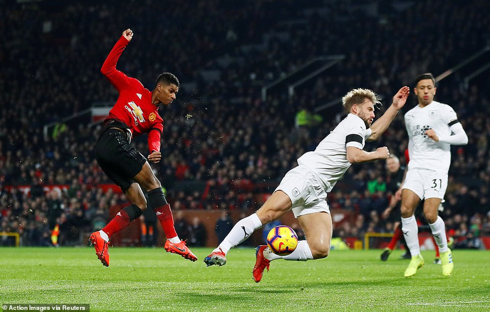 Cũng giống như những trận trước đó...