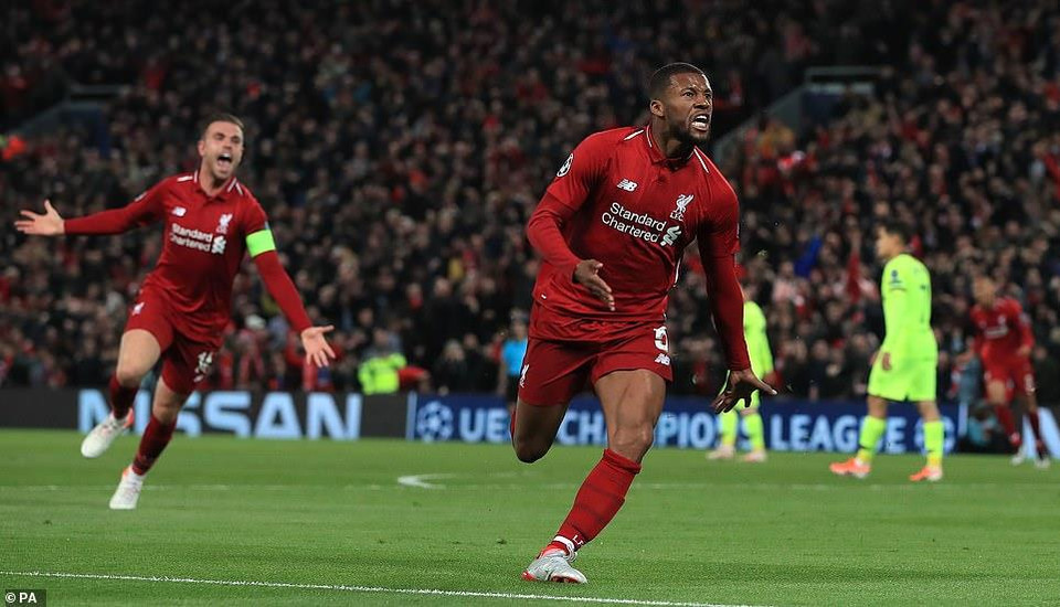 Bàn thắng của Wijnaldum khiến Anfield muốn nổ tung.