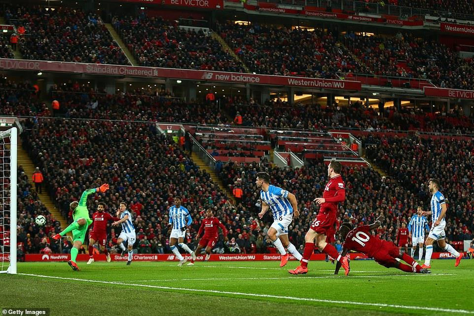 Nâng tỷ số của trận đấu lên 4-0.