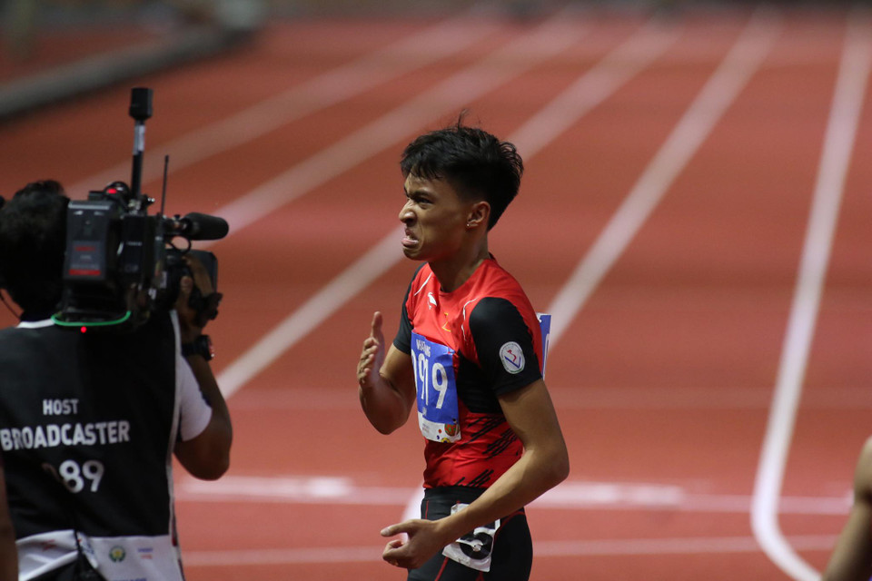 Trần Nhật Hoàng về nhất cự ly 400m. (Ảnh: Vietnam+)