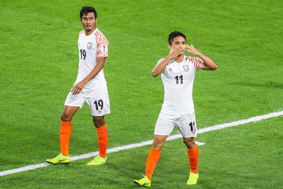 ...trước khi anh bất ngờ có bàn thắng thứ 2 ở phút 46.