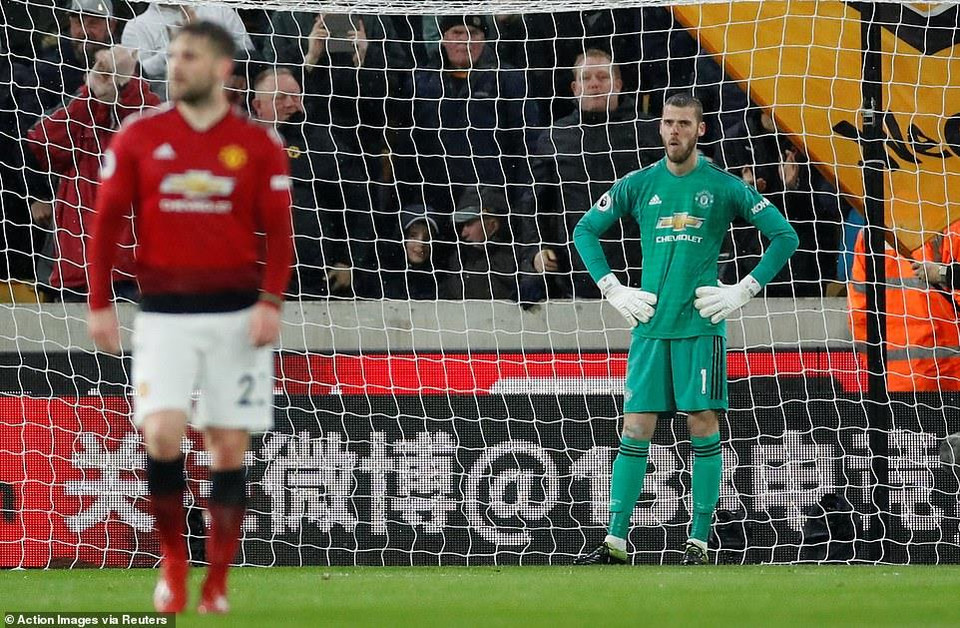 Manchester United đang đứng trước nguy cơ bật khỏi tốp 5 Premier League sau khi để thua ngược 1-2 trước Wolverhampton ở vòng 33.