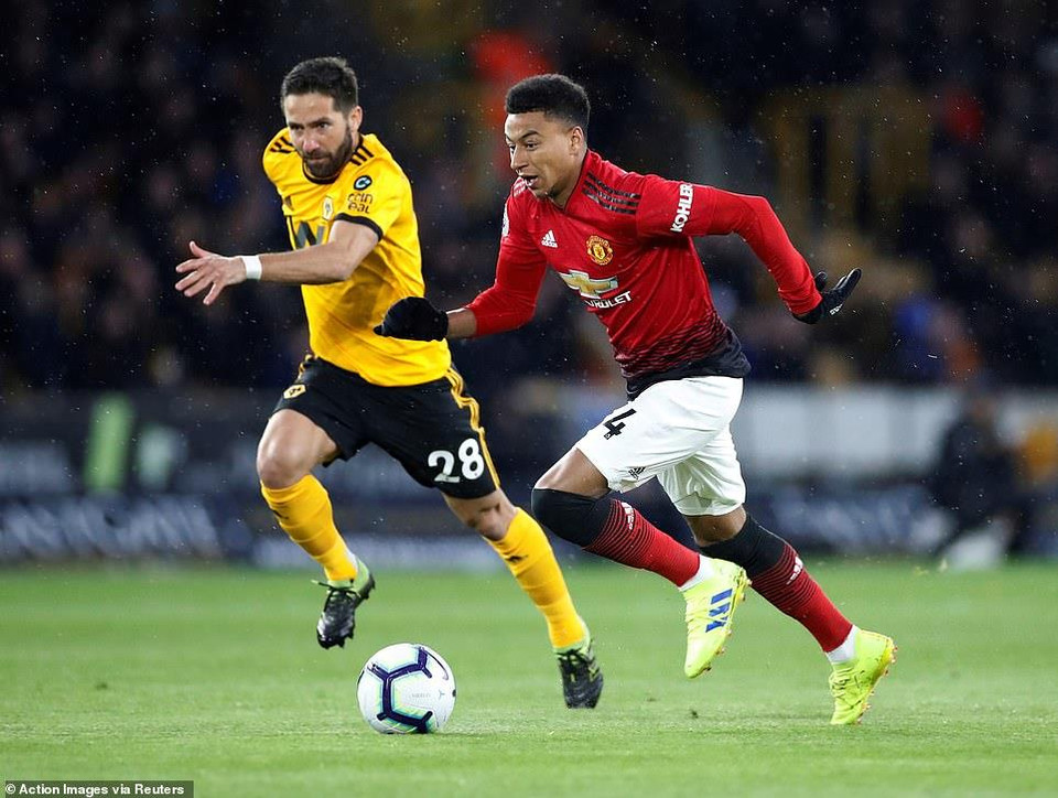 Ở trận này, dù là khách song Quỷ đỏ lại là đội bóng nhập cuộc tốt hơn...