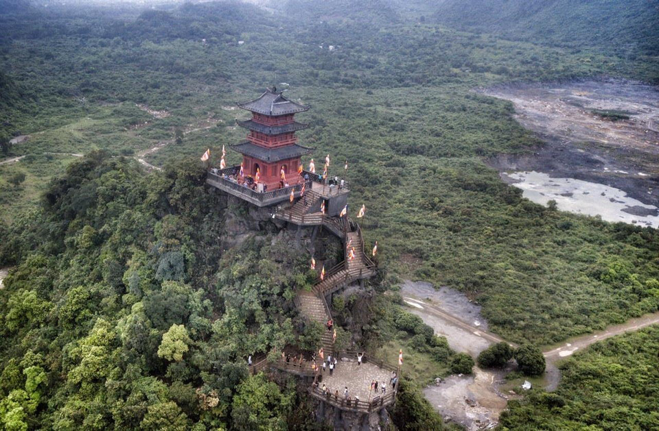 Quần thể chùa có diện tích khoảng 5.100ha. (Ảnh: Trọng Đạt/TTXVN)