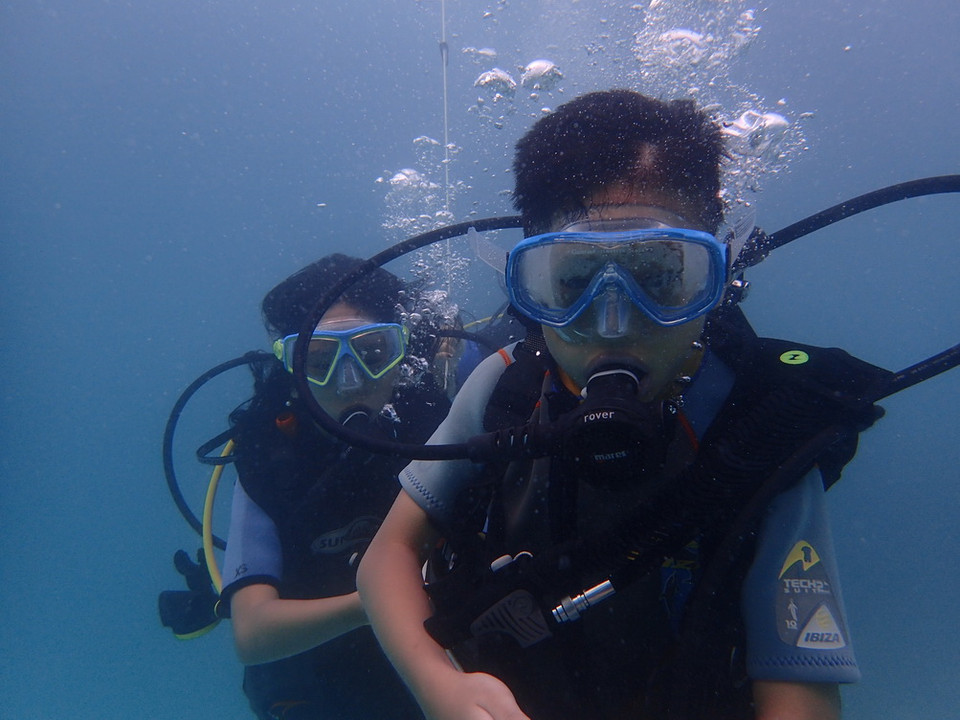 Các thợ lặn nhí cũng có thể tham gia khám phá đại dương (Ảnh: CTV)