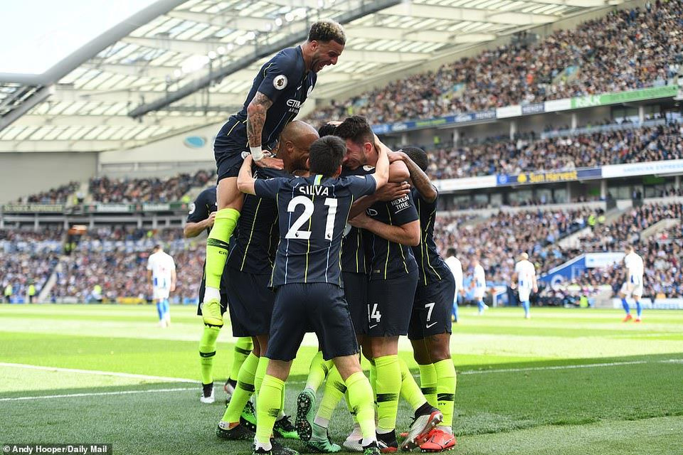 ...đưa Man City dẫn ngược 2-1.