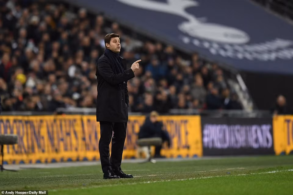 Thất bại này khiến đội bóng của Mauricio Pochettino hụt hơi trong cuộc đua đến ngôi vương.