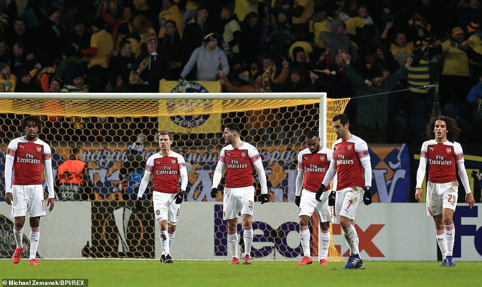Arsenal đã phải "nếm trái đắng" ở đấu trường Europa League khi để thua sốc 0-1 trước BATE Borisov ở lượt đi vòng 1/16, trong khi Alexandre Lacazette lĩnh thẻ đỏ vì hành vi thô bạo.