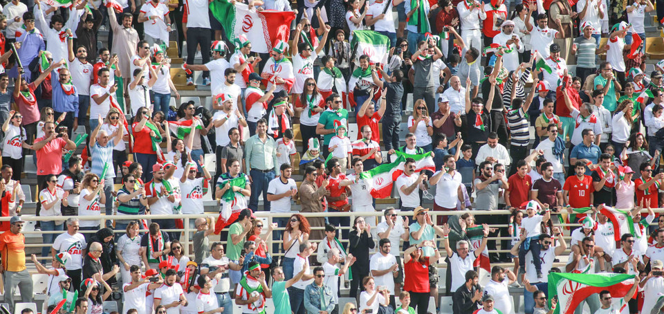 Người hâm mộ Iran có thể hài lòng khi đội nhà đi tiếp sau hai chiến thắng cùng hiệu số bàn thắng bại là +7. (Nguồn: AFC)