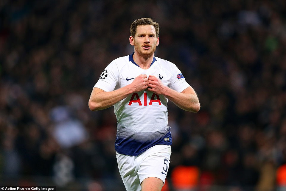 ...khi Jan Vertonghen ghi bàn nhân đôi cách biệt.