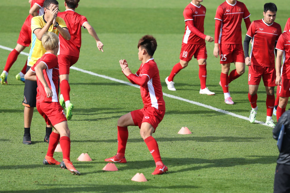 Bài tập thể lực (Ảnh: Hoàng Linh/TTXVN)