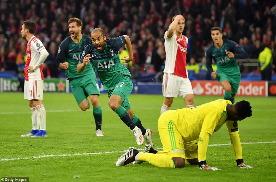 Lucas Moura trở thành người hùng của Tottenham khi lập được cú hat-trick.