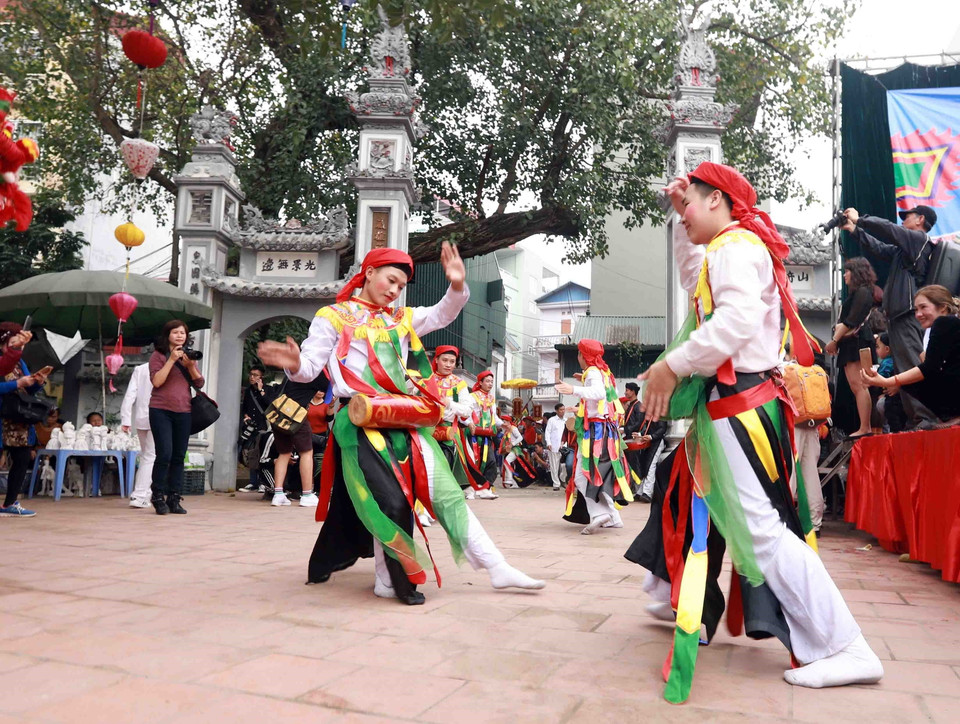 Ngày 13/2/2019 (mùng 9 tháng Giêng), làng Triều Khúc (xã Tân Triều, huyện Thanh Trì, Hà Nội) tổ chức Lễ hội truyền thống tưởng nhớ vị anh hùng dân tộc Bố Cái Đại Vương Phùng Hưng.