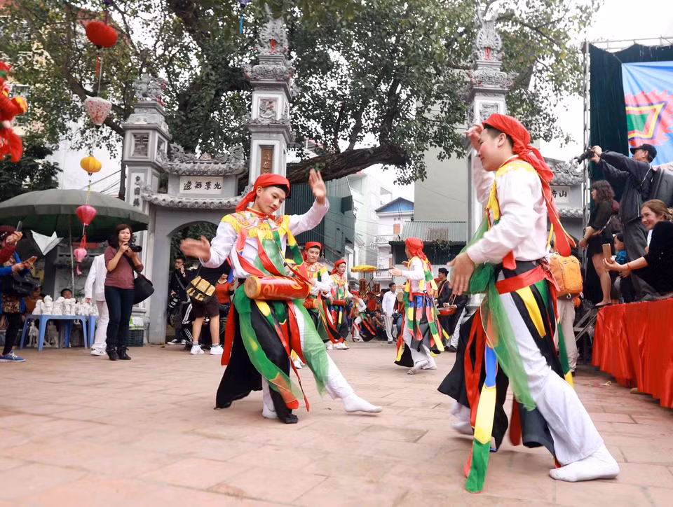 Ngày 13/2/2019 (mùng 9 tháng Giêng), làng Triều Khúc (xã Tân Triều, huyện Thanh Trì, Hà Nội) tổ chức Lễ hội truyền thống tưởng nhớ vị anh hùng dân tộc Bố Cái Đại Vương Phùng Hưng.