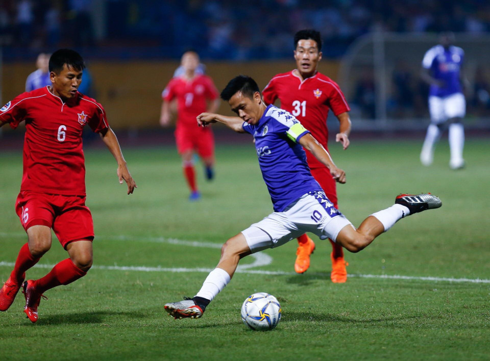 ...có được bàn gỡ hòa 1-1 của Văn Quyết chỉ sau đó 2 phút. (Ảnh: Trọng Đạt/TTXVN)