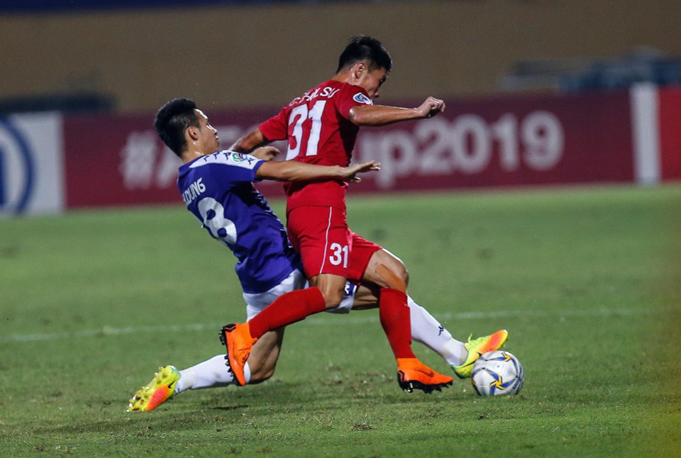 Trong khi đó, April 25 thi đấu không thực sự nổi bật và không tạo quá nhiều cơ hội hội. (Ảnh: Trọng Đạt/TTXVN)