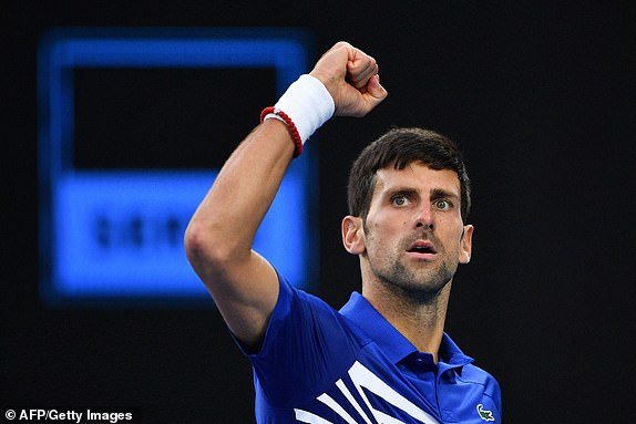 Sang set 2, Djokovic còn có chiến thắng cách biệt hơn...