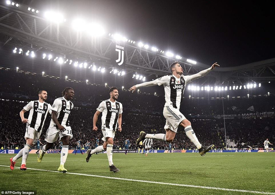 Cristiano Ronaldo đã lập hat-trick giúp Juventus đánh bại Atletico Madrid 3-0, qua đó ngược dòng vào tứ kết Champions League với tổng tỷ số 3-2 sau hai lượt trận.