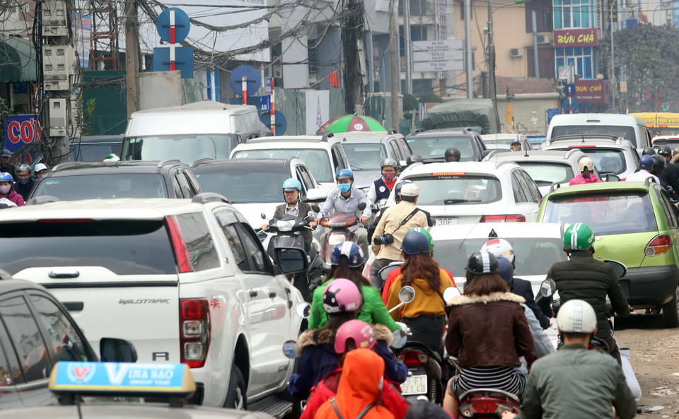 Đường Trường Chinh đang trong giai đoạn thi công nên thường xuyên xảy ra ùn tắc. (Ảnh: Huy Hùng/TTXVN)