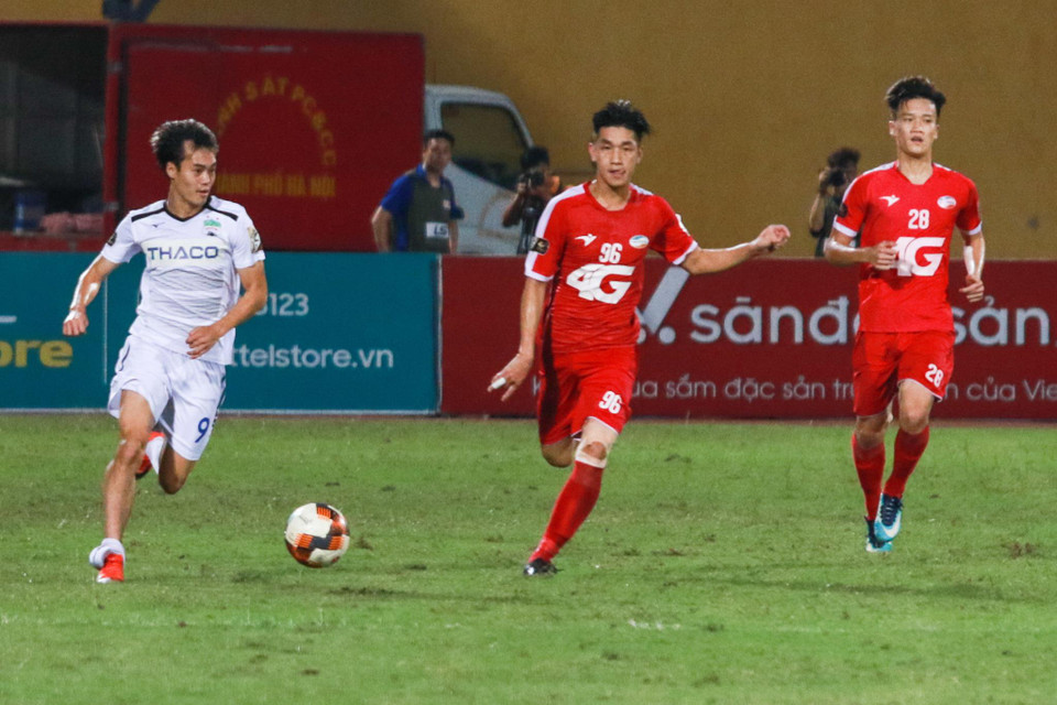 Tốc độ đáng nể của Toàn luôn là điều cần thiết cho đội tuyển Việt Nam. Trong bối cảnh huấn luyện viên Park Hang-seo đang loay hoay tìm kiếm những tiền đạo chất lượng, chân sút này là cái tên khó có thể bỏ qua. (Ảnh: Nguyên An/Vietnam+)