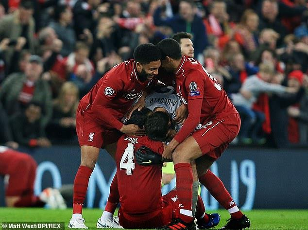 ...khi đánh bại Barcelona 4-0, qua đó ngược dòng thắng 4-3.