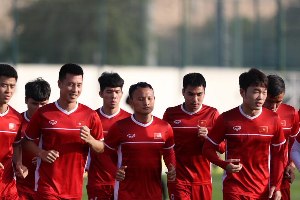 Trọng Hoàng và Đức Huy, hai cầu thủ dính thương trận gặp Iran cũng tham gia tập luyện bình thường cùng đồng đội. (Ảnh: Hoàng Linh/TTXVN)