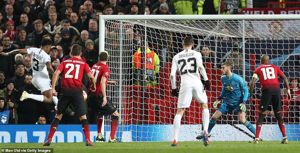 Trong khi đó, sang hiệp 2, PSG đã vùng lên và họ có bàn thắng mở tỷ số ở phút 53 của Presnel Kimpembe.