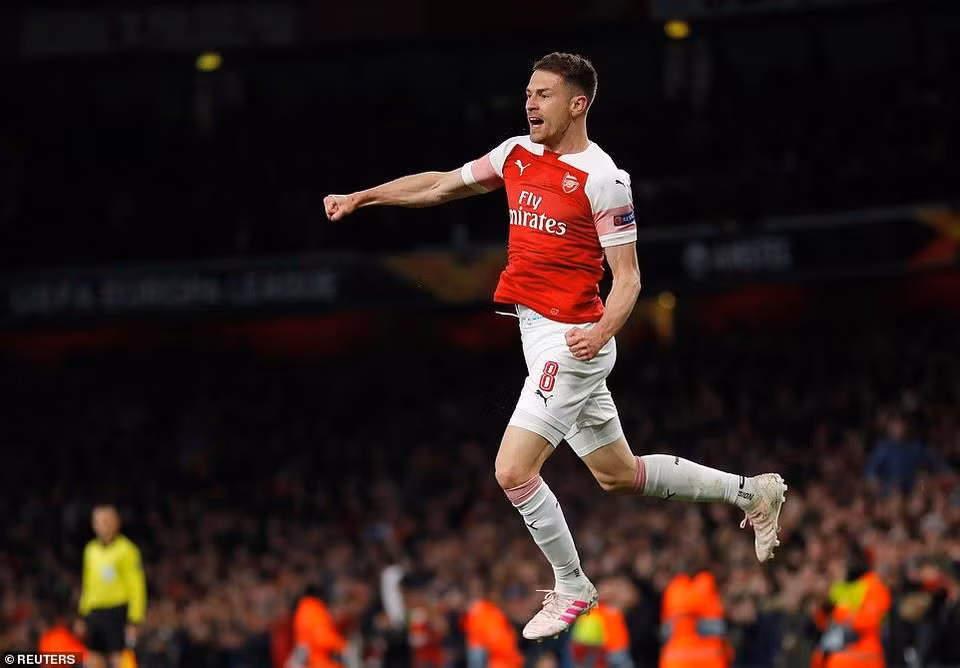 Aaron Ramsey là người mở đầu cho chiến thắng của Pháo thủ.