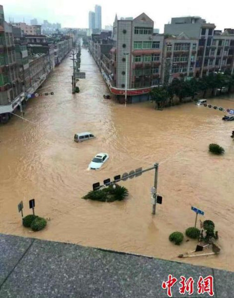 Siêu bão Nepartark đổ bộ và quét qua tỉnh Phúc Kiến, Trung Quốc. (Nguồn: shanghaiist.com)