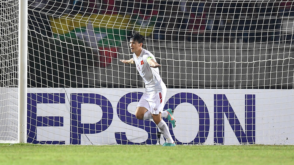 ...khi ấn định tỷ số 2-1 cho tuyển Việt Nam ở phút 80. (Nguồn: Affsuzukicup)