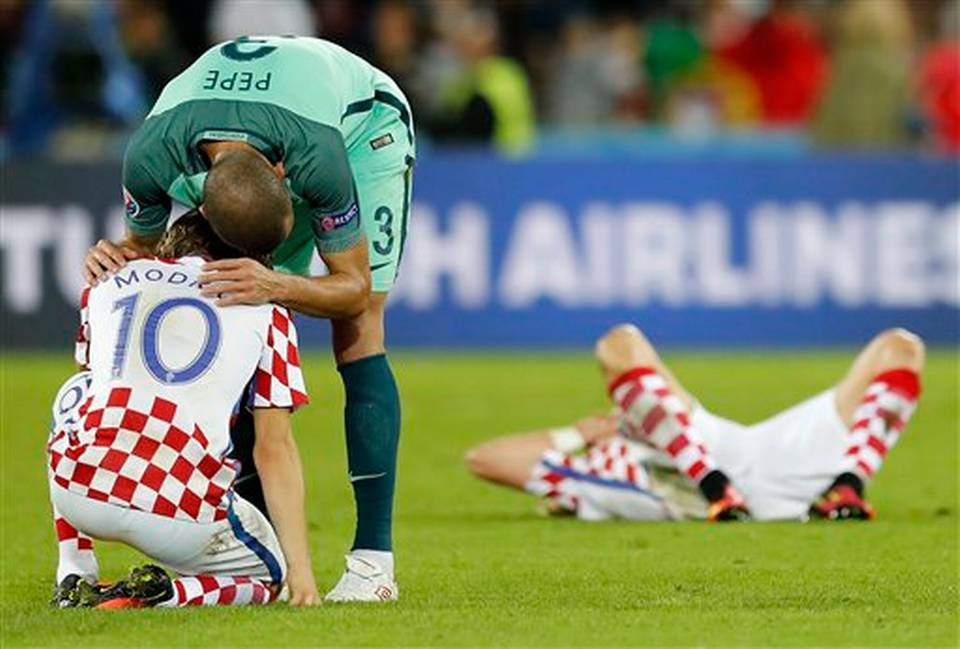 Pepe cũng an ủi người đồng đội tại Real.