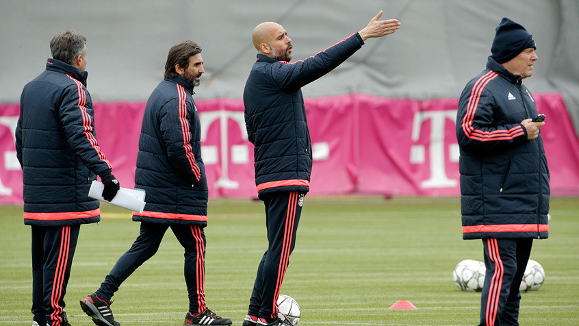 Pep Guardiola và các thành viên trong ban huấn luyện viên. (Nguồn: fcbayern.de)