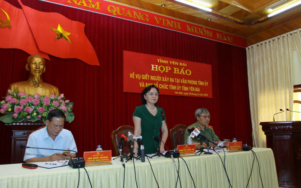 Đồng chí Phạm Thị Thanh Trà, Chủ tịch Ủy ban Nhân dân tỉnh chủ trì buổi họp báo. (Ảnh: Thế Duyệt/TTXVN)