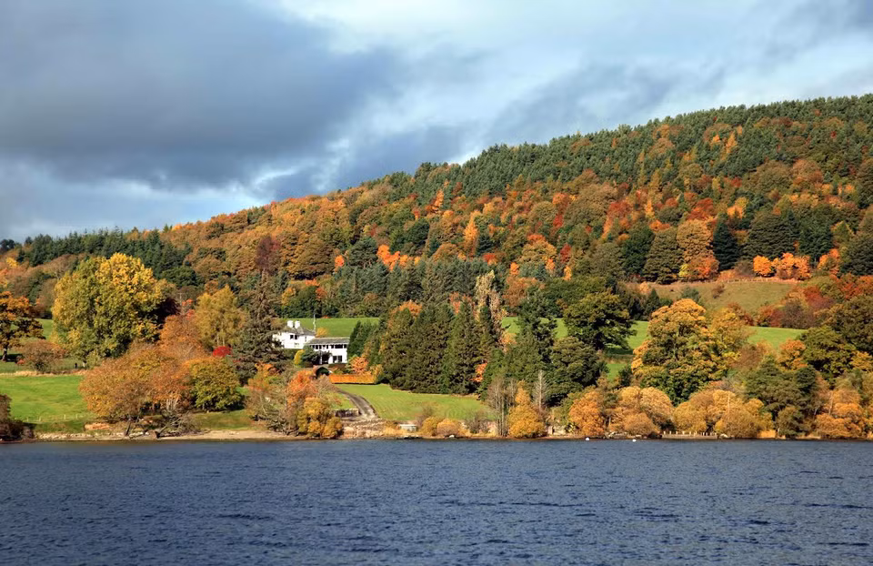Thu về bên hồ Ullswater, một trong những hồ lớn và đẹp nhất ở Lake District. (Ảnh: Như Mai/Vietnam+)