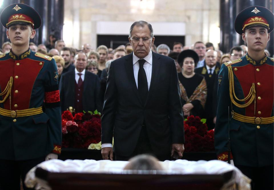 Ngoại trưởng Nga Sergei Lavrov cũng có mặt tại buổi tang lễ.(Nguồn: Getty Images)