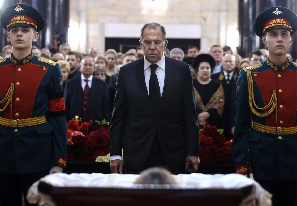 Ngoại trưởng Nga Sergei Lavrov cũng có mặt tại buổi tang lễ.(Nguồn: Getty Images)