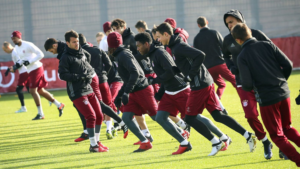 Các cầu thủ Bayern vẫn miệt mài tập luyện cho trận gặp Atletico. (Nguồn: fcbayern.com)