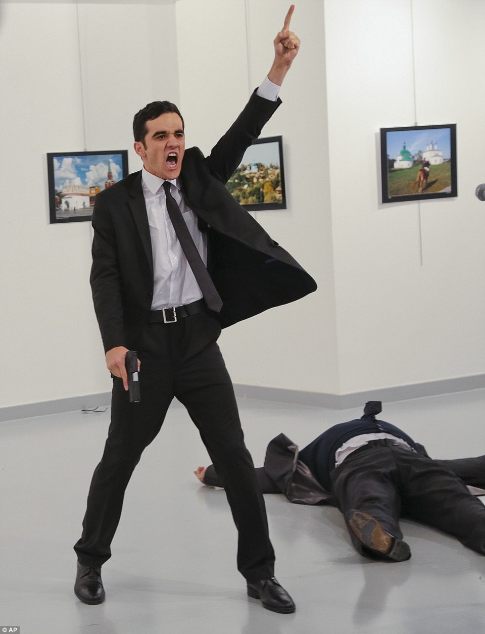 Mevlüt Mert Altintas hét lớn sau khi bắn chết Đại sứ Nga Andrei Karlov.