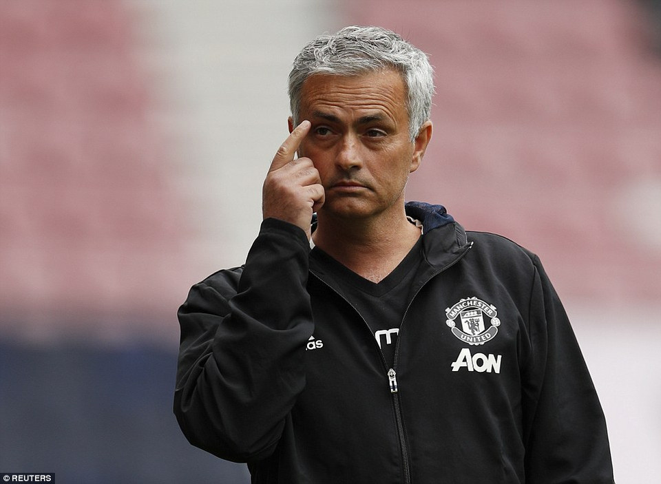 Tuy nhiên, những gì mà Quỷ đỏ thể hiện trong hiệp 1 không thể khiến vị Mourinho hài lòng​.