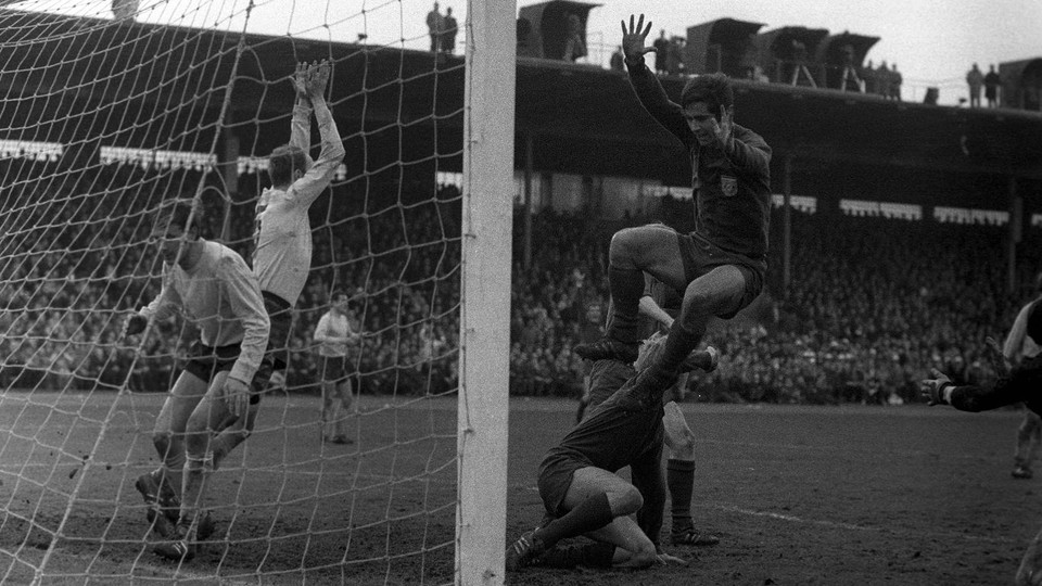 FCB giành chiến thắng trước Dortmund tại Bundesliga ở mùa thứ 4 của họ. (Nguồn: fcbayern.com)