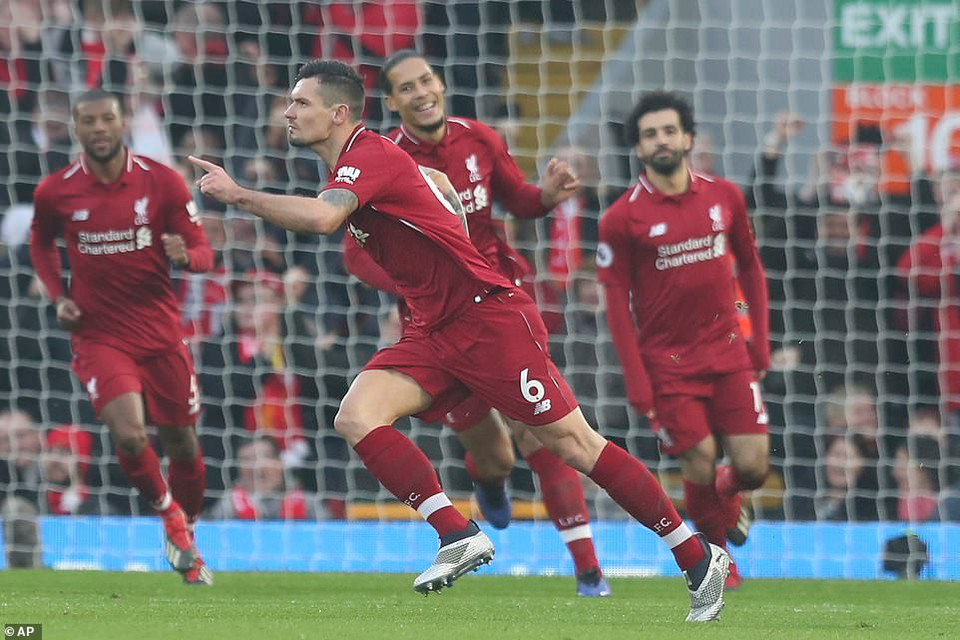 Liverpool, Tottenham, Chelsea và Manchester United đã dành tặng người hâm mộ món quà đấy ý nghĩa trong ngày Boxing Day (Lễ tặng quà), trong khi Manchester City lại gây thất vọng lớn.